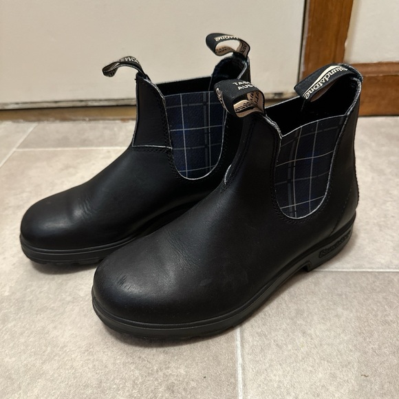 Black Blundstone Boots - Picture 3 of 5